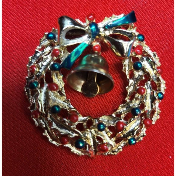 Christmas Pins/ Brooch Set of 2 Christmas Wreath & Bell & Candle Pins - Picture 9 of 9